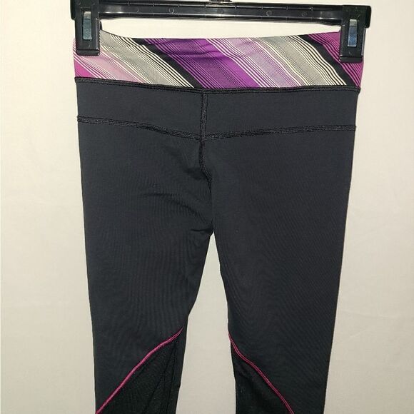 Lululemon Wet Dry Warm Purple Black Leggings Size 2 - Picture 5 of 6